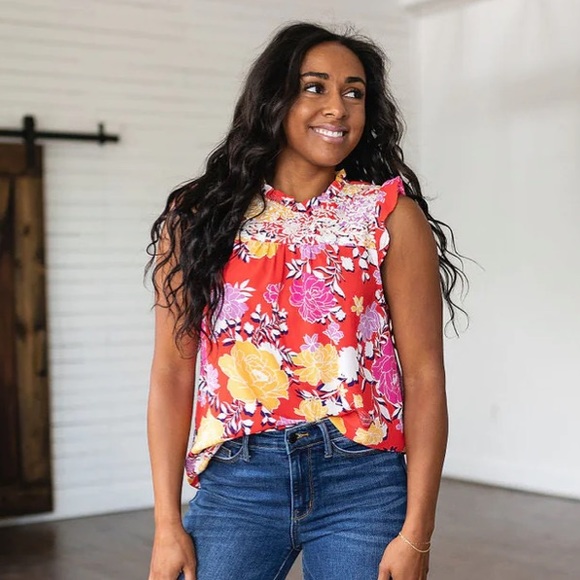 NEW Prep Obsessed Among The Flowers Floral Top - Picture 3 of 12